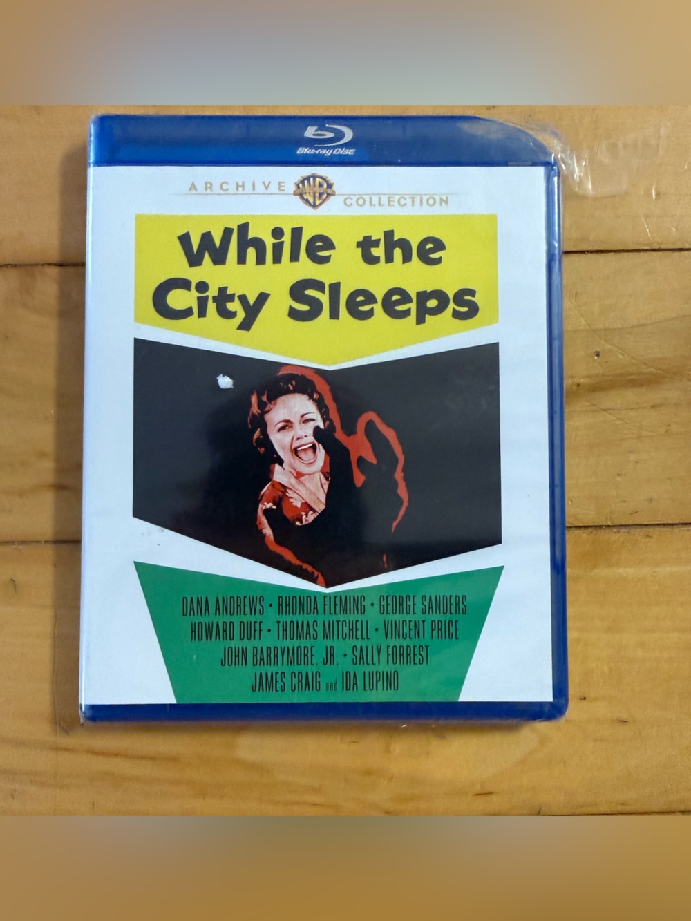 While the City Sleeps Blu-ray - Warner Archive Collection - Yellow/Green Artwork